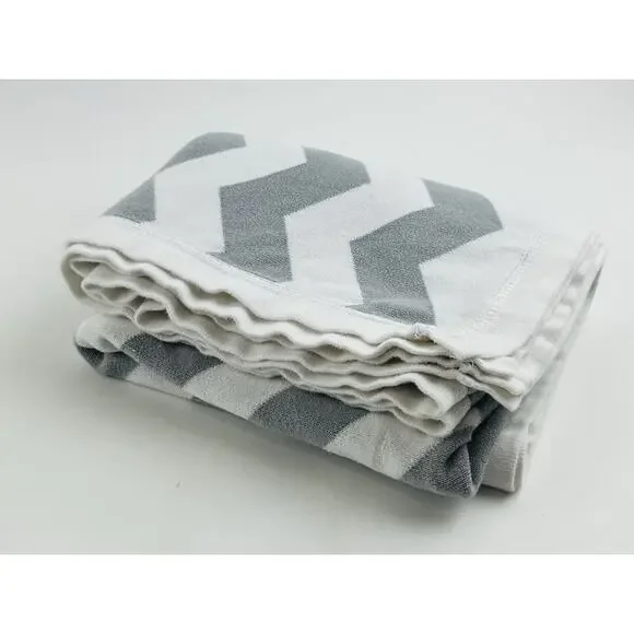 Pottery Barn Kids Gray White Chevron Zig Zag Baby Blanket Cotton Knit Grey 30x40 - Picture 5 of 12